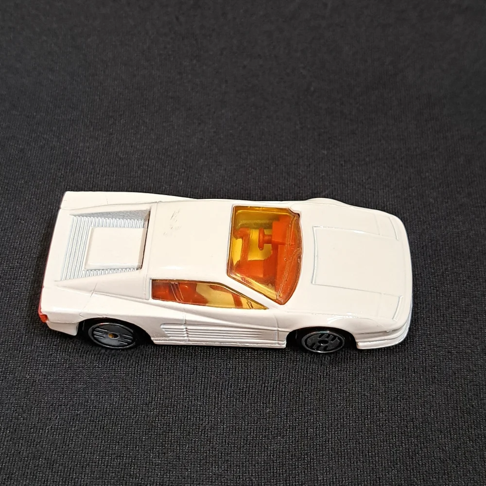 Vintage 1986 Hot Wheels Ivory Ferrari Testarossa Malaysia F8-F7‎